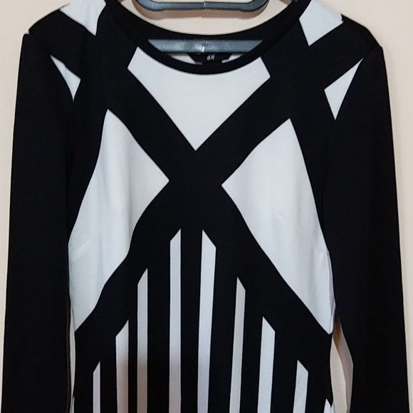 Preowned excellent condition H&M Dress Medium - Picture 7 of 8